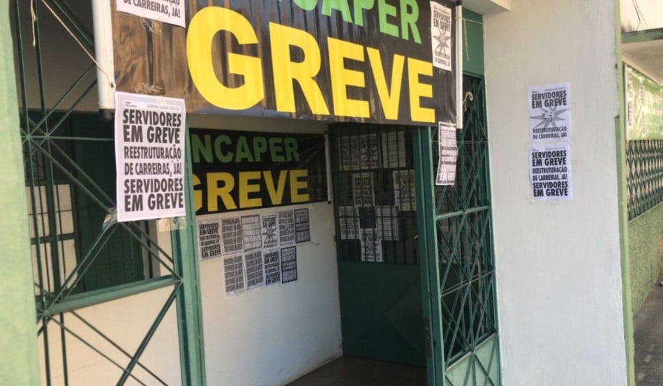 Porntrex morena peladinha fazendo boquete bom na rola do dotado - Greve dos servidores públicos (Foto/divulgação: SEGER)